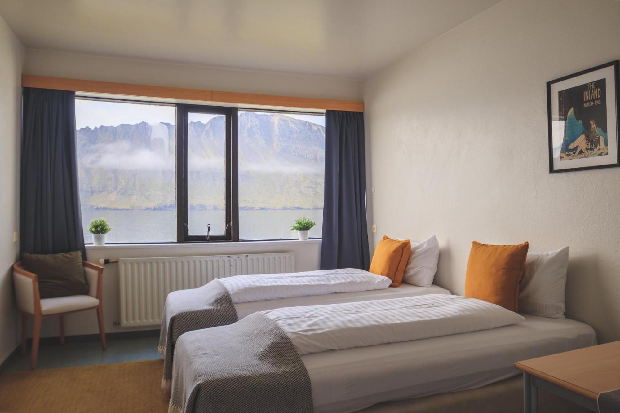 The Cliff Hotel Neskaupstadur Exterior photo
