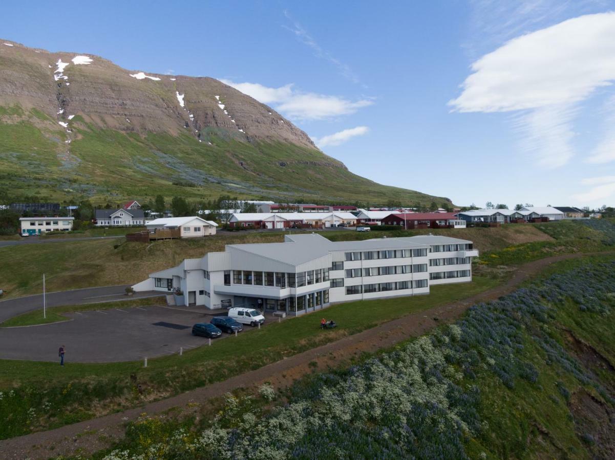 The Cliff Hotel Neskaupstadur Exterior photo
